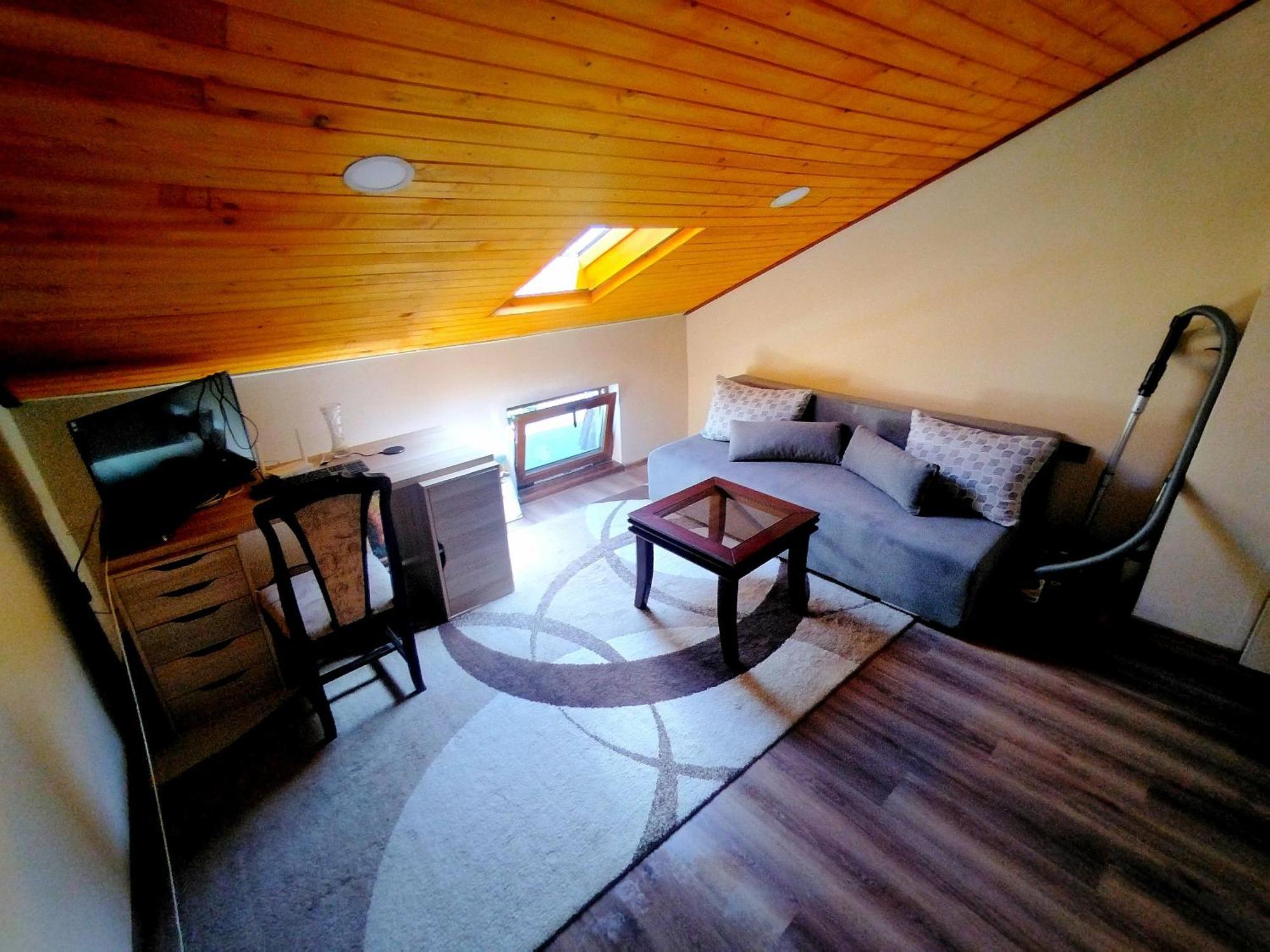 Low Budget Apartment With Breakfast ヴァルナ エクステリア 写真